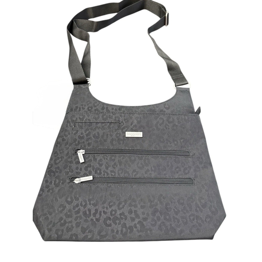 Baggallini Bucket Bag Women Medium Gray Cheetah Emboss Utility Travel Crossbody